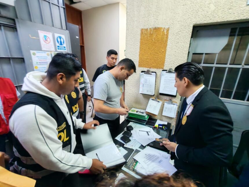 Policías detenidos en megaoperativo contra “Los Oropeza”