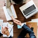 En los últimos años han surgido diversas iniciativas orientadas a democratizar el acceso a las inversiones mediante plataformas digitales y montos mínimos más accesibles.