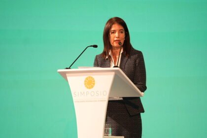 Julia Torreblanca, vicepresidenta de Asuntos Corporativos de Cerro Verde