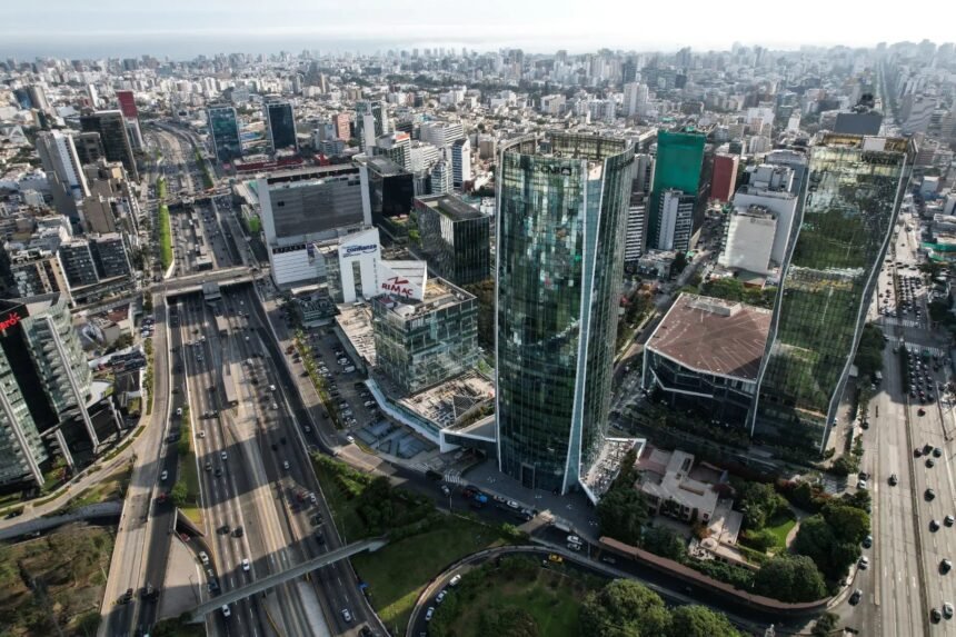 El informe también destacó que el desempeño de la recaudación peruana fue sostenido durante todo el 2025.
