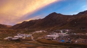 Minera Bateas S.A.C. (MIBSAC) es una empresa minera peruana, subsidiaria de Fortuna Mining Corp., compañía minera internacional con sede en Canadá.